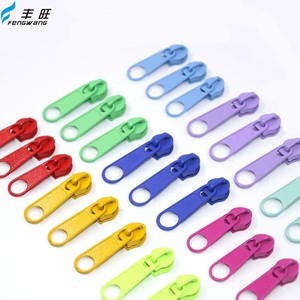 Wholesale 3# 5# 7# 8# 10# Zipper Puller With Logo Zinc Alloy Colorful Nylon Zipper Long Puller Zipper Sliders