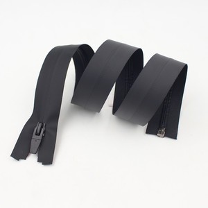 Wholesale Custom 3# 5# 7# PU TPU Waterproof Long Chain Zipper in Roll Customized Length Reversible Slider Waterproof Zipper