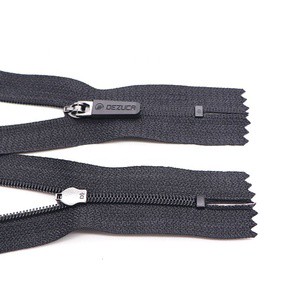 Semi-auto Lock Rubber Puller Reverse Nylon Zipper Close End Waterproof Zipper 3# for Jackets