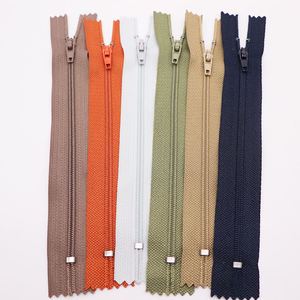 KY Factory 5# 20cm Cierre Nylon Zipper Polyester Tape With Nylon Teeth Close End Nylon Coil Zipper for Bag