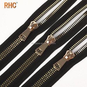 Customized No.15 Eco-Friendly Imitated-Metal Zipper Black Plastic Resin with Coarse Gold Teeth for Handbags & Clothing