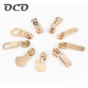 OCO Wholesale 5# Metal Zipper Head Zinc Alloy Zipper Puller Non Lock Zipper Sliders for Luggage
