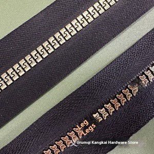 Factory Wholesale No.5 Resin Special Teeth Zipper for Bags Clothing Home Textiles Accessories and Luggage Made of Plastic