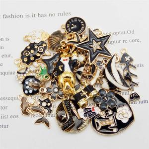 Manufacturer Leather Matte Black Emboss Enamel Custom Engraved Logo Metal Zipper Puller Head for Jacket Bags Zipper Puller