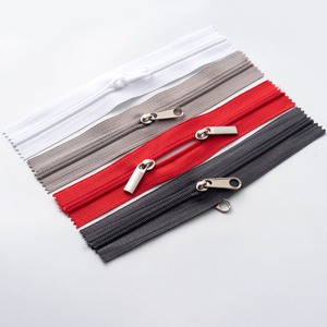 Hot Sale Auto Lock 3# Nylon Zipper for Apparel Colorful Fabric for Dresses Plastic Zippers for Bags Clothing