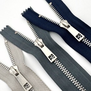 2026 NEW KJ Customized Eco-Friendly Open-End Metal Jacket Zipper with Auto Lock White Silver Finish and Brass Teeth Zipper