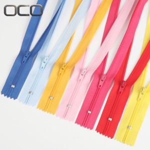 Hot Sales in Stock Color Auto Lock Zipper #3 Nylon Zipper Closed End Zipper for Clothes