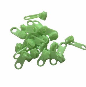No.3 High-quality Green Plastic zipper slider Environmentally Friendly Plastic zipper slider