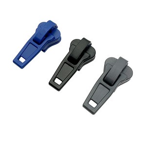 Wholesale Luxury Customizable Embossed PVC Zipper Sliders for Clothing & Handbags #3 #5 Nylon Pull
