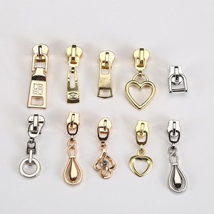 Factory Price Custom Logo Color Auto Lock Brass Zipper Slider for Handbag Garment Shoes Antique Puller Painted Zip Metal