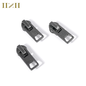 Wholesale Custom Color #3 #5 #7 #8 #10 Metal Black Nylon Zipper Slider and Puller for Bag and Clothes