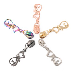 Wholesale Exquisite rainbow Color Metal Zipper Slider Custom Pull Creative Pattern Zip Head Cat-shape Zipper Puller Metal