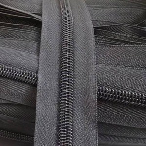 Factory Custom Zip 3#5#7#8#10# Nylon Zipper for Bags Luggage Suitcase Zipper Roll