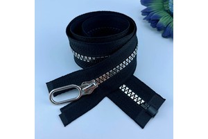 Rainbow Plastic Zipper by the Yard with Eco-Friendly Zip Puller for Custom Handbags Shoes & Home Textiles