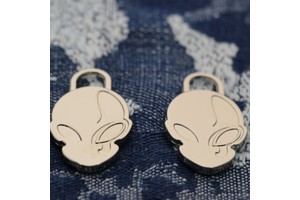 High Quality Custom Design Brand LOGO Environmental protection Electroplating Metal Engraving logo Zipper Pull