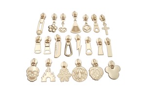 Amber Custom Logo Nickel-Free Metal Zipper Pull Design Alloy #5 Nylon Slider for Garment Bags & Luggage