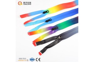 CHENQI Customized 5# Nylon Waterproof rainbow Gradient Tape PU TPU PVC Zipper Roll for Sports Wear