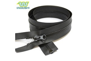 5#7# Open-End PU Resin Waterproof Zipper with Auto Lock Slider Black Matte Plastic for Coats