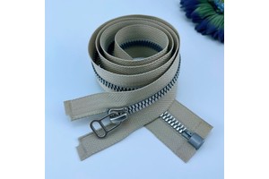 Super Quality Durable Resin Auto Lock Full Zip Garment Bags Zippers Various Color Teeth Plastic Slider Puller for Various Uses