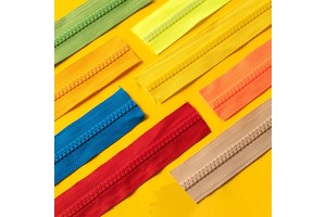 Wholesale High Quality 3 5 8 10# Nylon Zipper Close-end Waterproof Zipper for Jackets