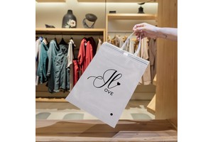 Wholesale Frosted Zipper Bag Reusable Slider Frosted Zip Lock Frosted Poly Bag with a Ziplock Closure