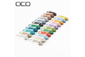 OCO Wholesale 36 In-Stock Colorful Sliders Metal Tent Long Board Puller Slider for Home Textiles and Luggage Accessories