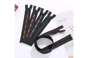 Derlin Plastic Zipper No. 5 Color Teeth Close End with Different Slider for Customization