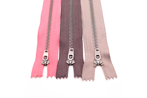 KY Factory Quality Brass Teeth Yg Slider Zippers 5# Close-end Zippers Metal Zipper for Jeans