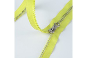 High Quality Zipper Factory 5# Open-end Gold Teeth Color Tape Metal Brass Zipper for Clothing