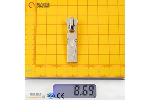 Wholesale Custom logo 3# 5# 7# Luxury Plating Embossed Custom Zipper Puller for Nylon Metal Plastic Zipper Sliders