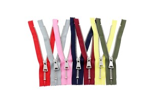 DAWEI Factory Hot Sale #5 Copper Tooth Metal Zipper Auto Lock Slider and Puller Clothing Accessories Metal Zipper Can Wholesale