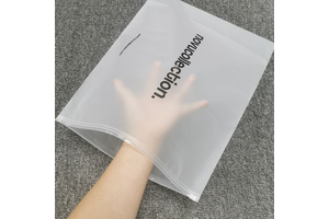 Matte Slider Ziplock Bags Custom Biodegradable Packing Bag Zipper Frosted Plastic Zip Lock Bag for Clothing Packaging
