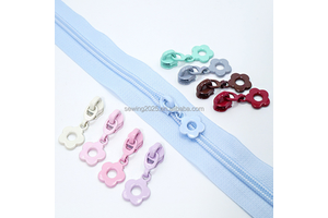 Bag 3# and Clothing5# Adorable Pet Clothing with Small Flowers and Nylon Zipper Pulls