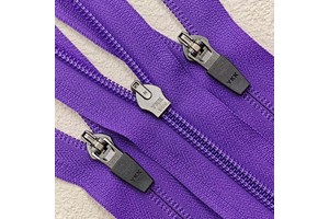 For High Quality Two-way Separator 5# Nylon Zipper with Auto Lock Slider and Rubber Puller Invisible Feature for Bags & Garments