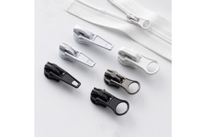 Zipper Manufacturer High Quality 3# Custom Logo Nylon Zipper Slider Puller Head for Garment Bag