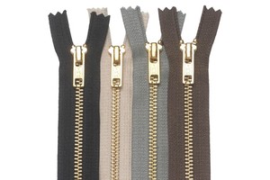 Wholesale Durable Rose Gold Metal Zipper 3# 5# 8#-Auto Lock Open-End for Shoes Home Textiles Made of Nylon and Copper Material