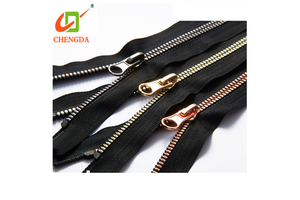 5# Plastic Zipper with Rose and Silver Costing Teeth in Open End