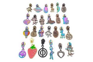 New Arrival Wholesale Decorative Cartoons Logo Zipper Puller 5# Metal Zipper Pull for Bags