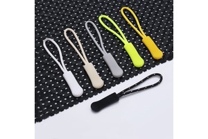 Wholesale Fancy Rubber Design Custom Logo Black Zipper Puller for Garment