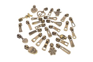 Custom Engraved Logo Metal Brand Zipper Pull Bag Metal Zipper Slider Puller for Handbag Garment