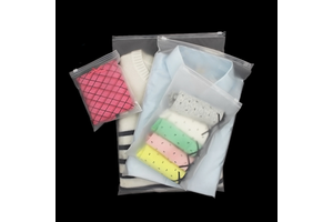 2025 Custom Clear Socks Clothing Packaging Hot Selling PE Plastic Frosted Stand up Pouch Slider Bags Zipper New Design Bag